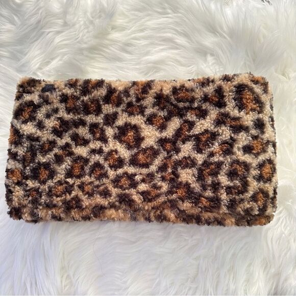 ɴᴡᴏᴛ ᴄᴀʟᴠɪɴ ᴋʟᴇɪɴ ᴘʟᴜꜱʜ ʟᴇᴏᴘᴀʀᴅ ɪɴꜰɪɴɪᴛʏ ᴄᴏᴡʟ ꜱᴄᴀʀꜰ - Picture 4 of 17